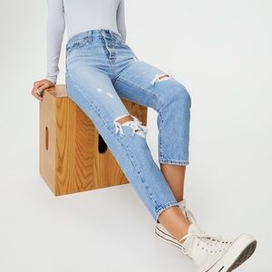 Levis wedgie ripped jean